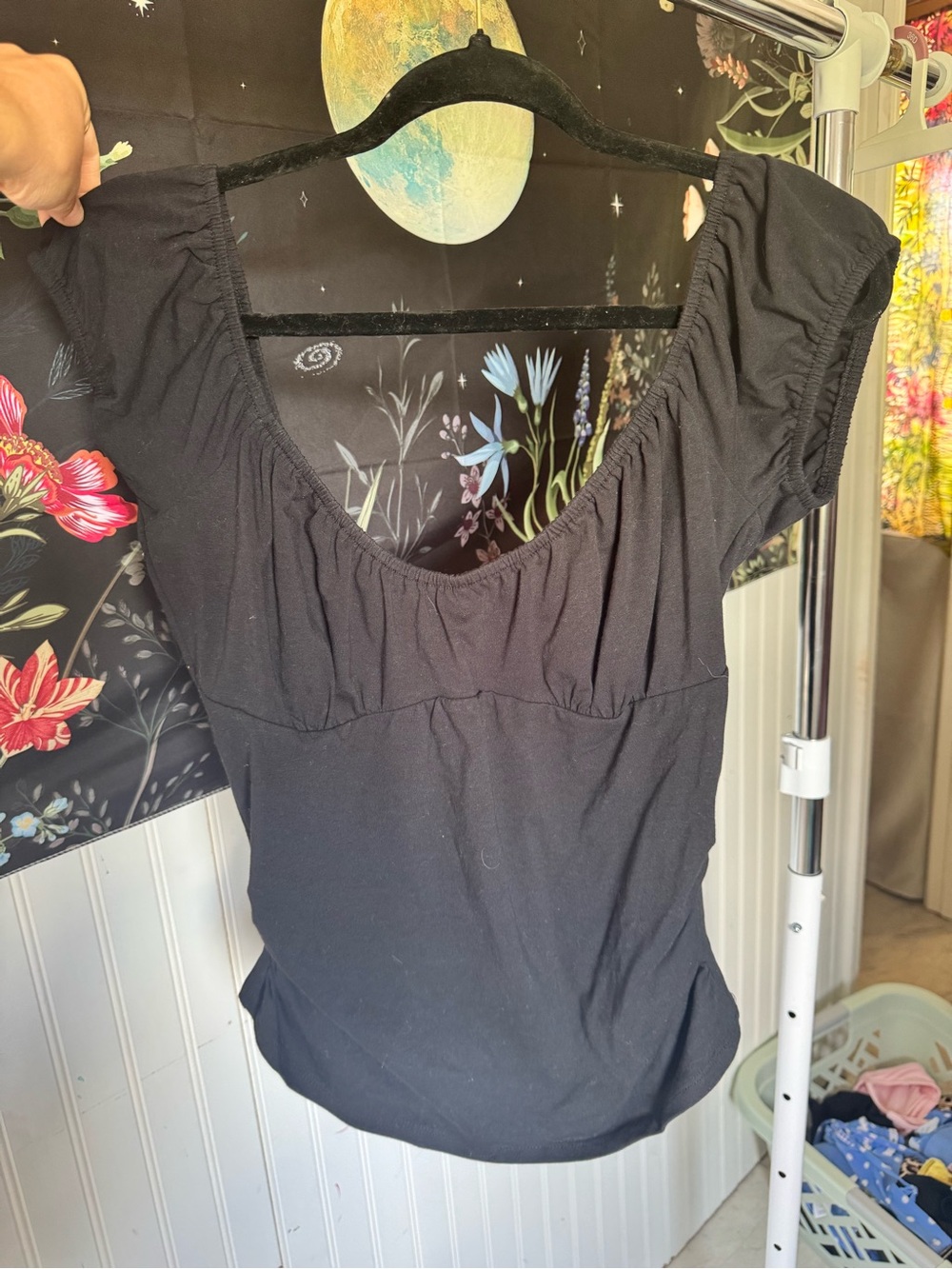 Wild fable Black Women's Scoop Neck Short Sleeve Top